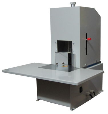 China El equipo eléctrico automático de la prensa del poste 7 cuchillas empapela la cortadora de la esquina proveedor