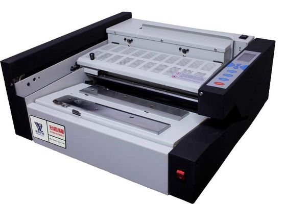 China Máquina obligatoria manual de escritorio de libro del pegamento caliente para el atascamiento del Hardcover de 420m m proveedor